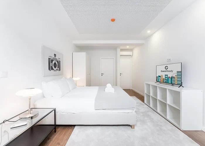 Guestready - Uptown Szálloda *